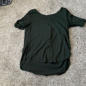 Under Armour Forest Green Women's Short Sleeve Top